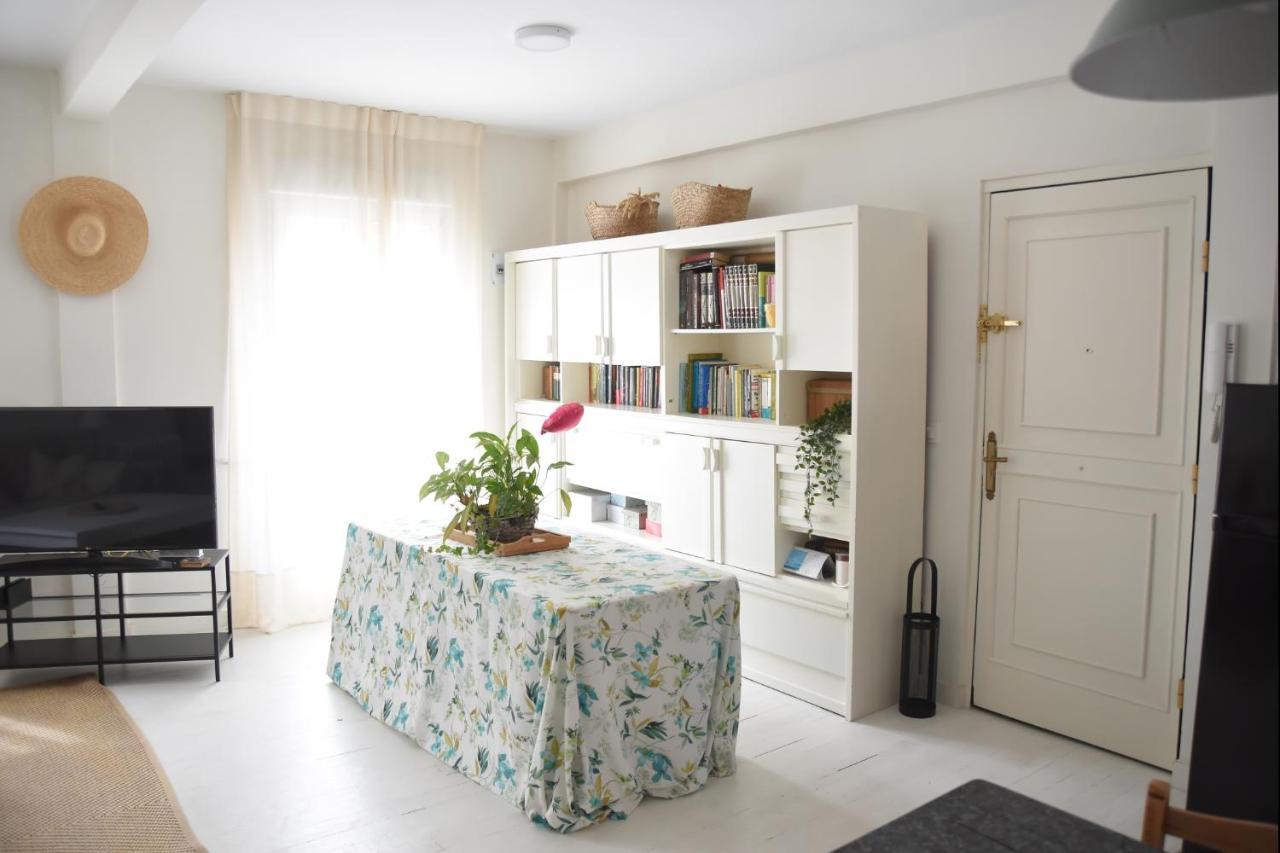Nuevo! Coqueto Apartamento En Tetuan サンタンデール エクステリア 写真